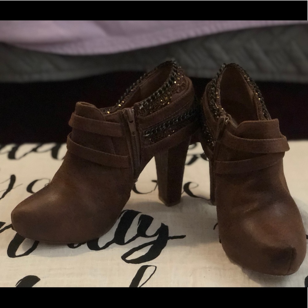 Brown ankle boots platform women’s size 7